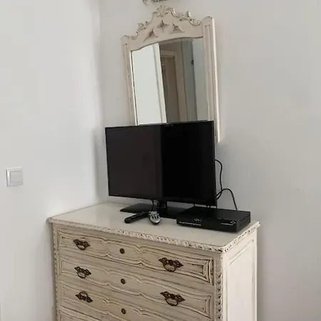 Near The River 3 Bedrooms Flat, With Ac For 9 Appartement