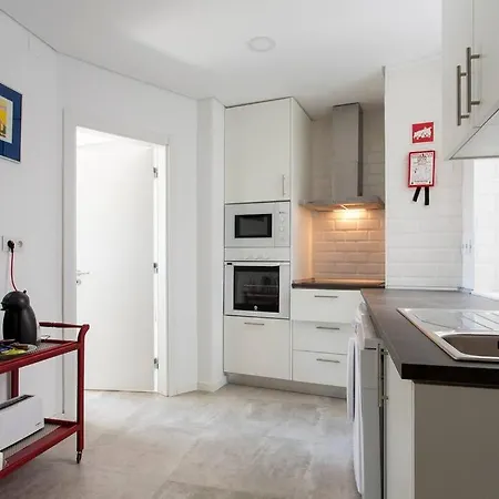 Appartement Near The River 3 Bedrooms Flat, With Ac For 9 Lissabon