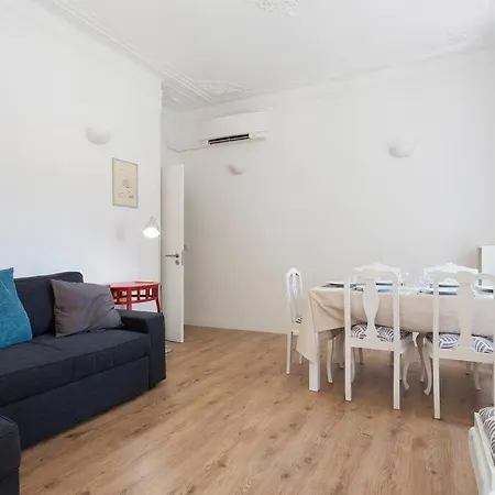 Near The River 3 Bedrooms Flat, With Ac For 9 * Lissabon