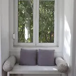 Near The River 3 Bedrooms Flat, With Ac For 9 Lizbona