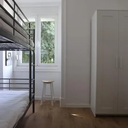 Near The River 3 Bedrooms Flat, With Ac For 9 Lägenhet