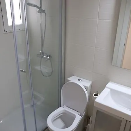 Near The River 3 Bedrooms Flat, With Ac For 9 Apartament