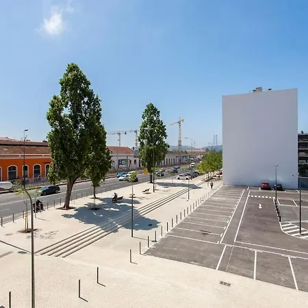 Near The River 3 Bedrooms Flat, With Ac For 9 Διαμέρισμα